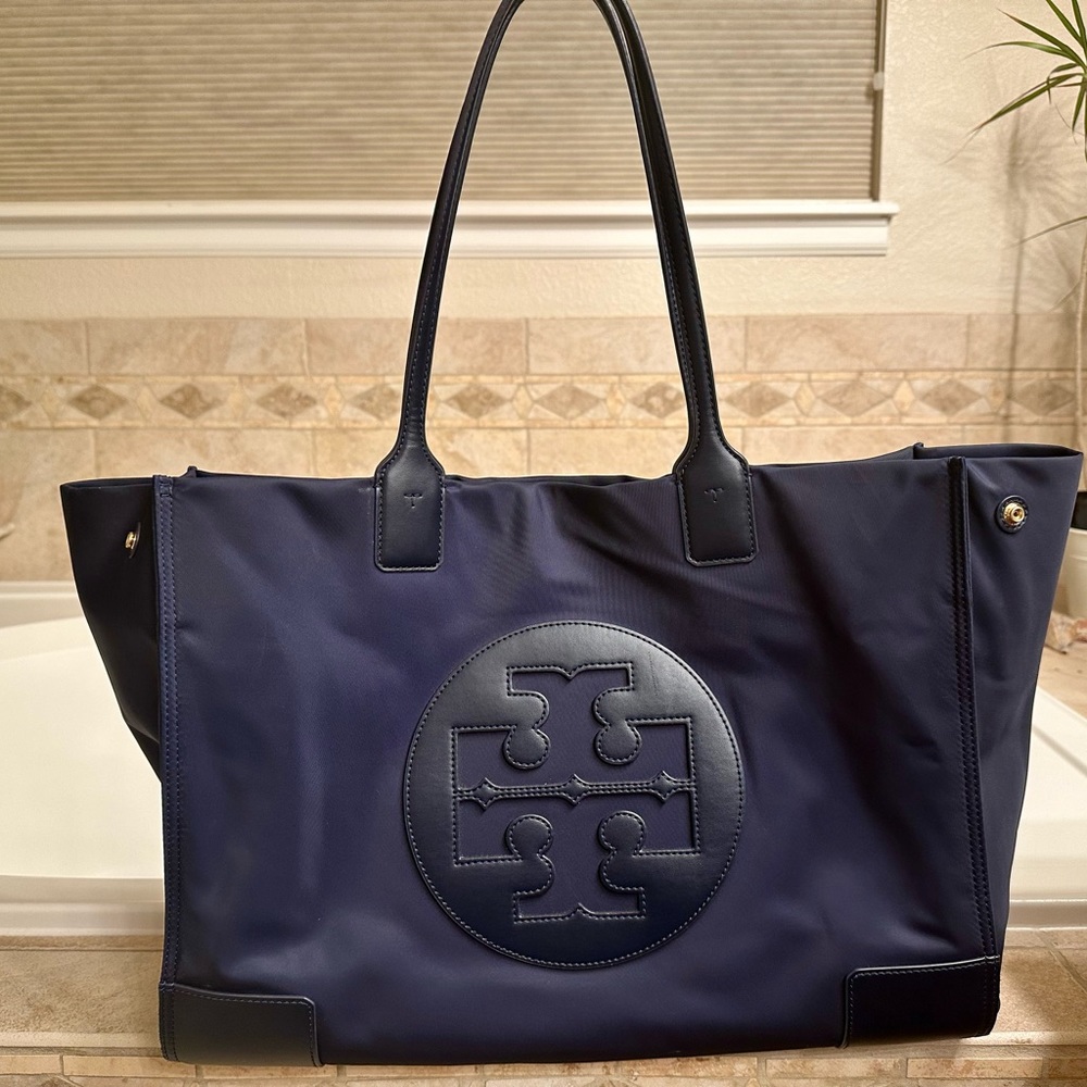 Tory Burch Ella Nylon Tote. Tory Navy.